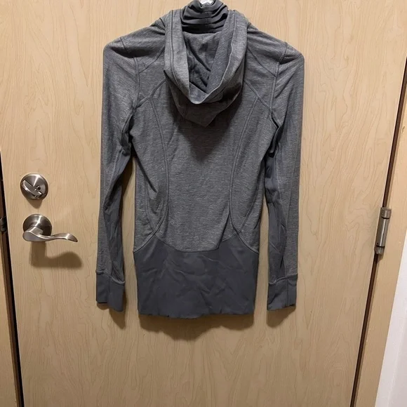 lululemon sweatshirt - Picture 2 of 4